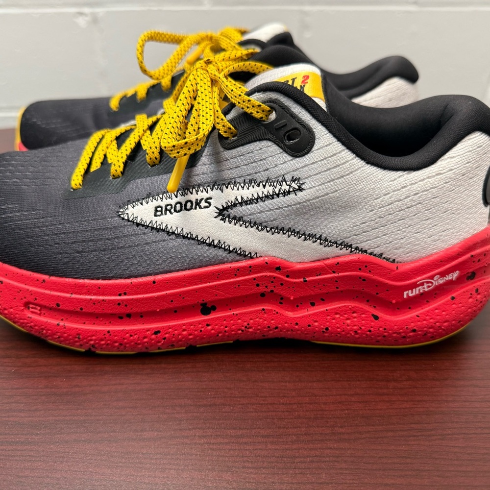 Brooks Ghost 2 Max Shoes Mickey Mouse 2025 Run Disney Women's 8.5/Men’s 7